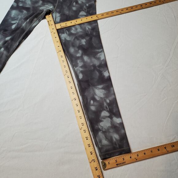 Athleta Womens Size MT Elation Printed 7/8 Tight Watercolor 657538 - Picture 3 of 8